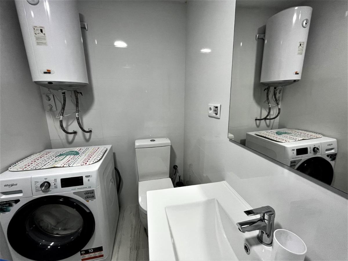 Ver853 - Estudio Con Terraza Vistas Al Mar, Piscina, Playa, Centro Torremolinos Kültér fotó